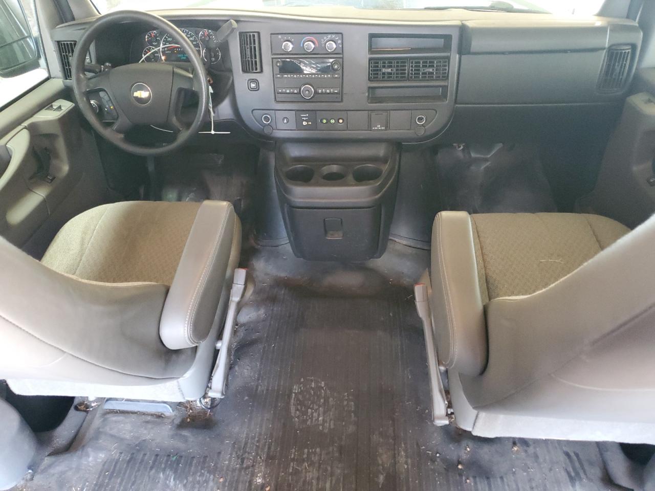 2015 Chevrolet Express G2500 VIN: 1GCWGFCF0F1219441 Lot: 84630885