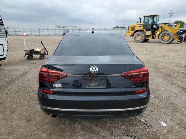  VOLKSWAGEN PASSAT 2017 Черный