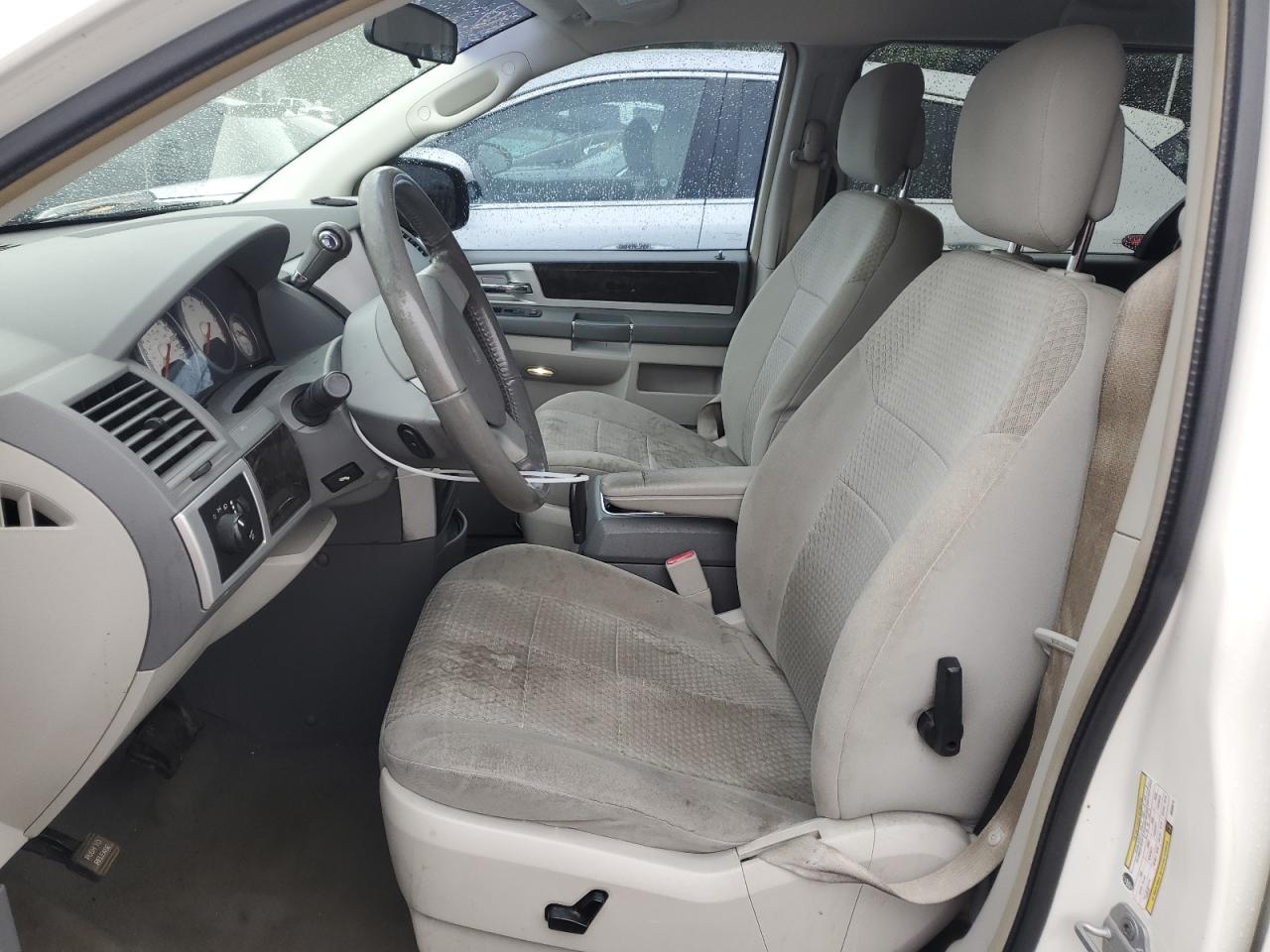 2010 Dodge Grand Caravan Crew VIN: 2D4RN6DX1AR390412 Lot: 81151555