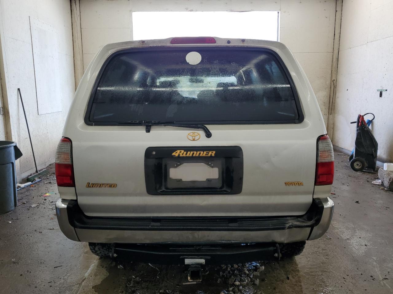 1998 Toyota 4Runner Limited VIN: JT3HN87R9W0168207 Lot: 81596755