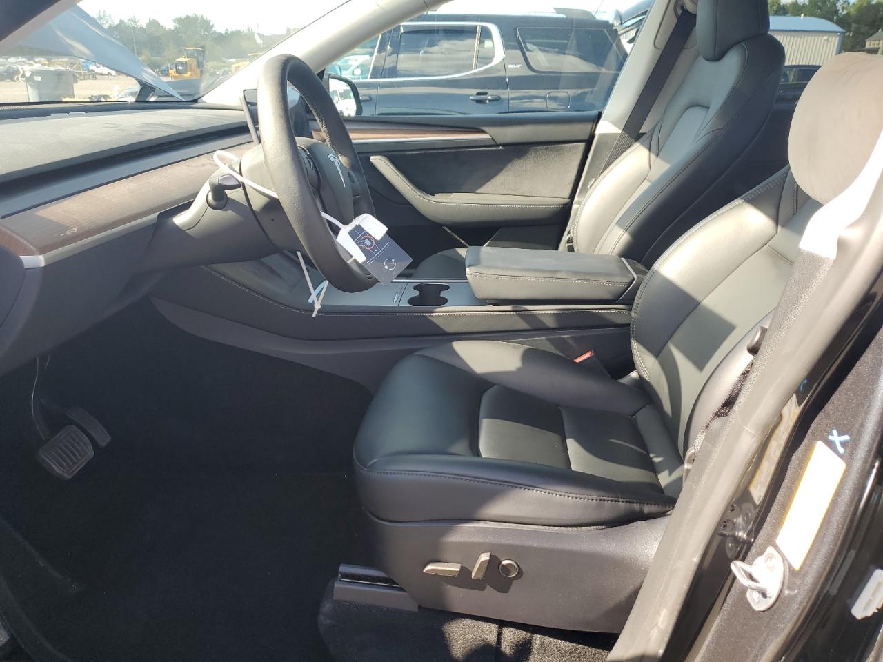 2024 Tesla Model Y VIN: 7SAYGDED3RF197801 Lot: 71172995