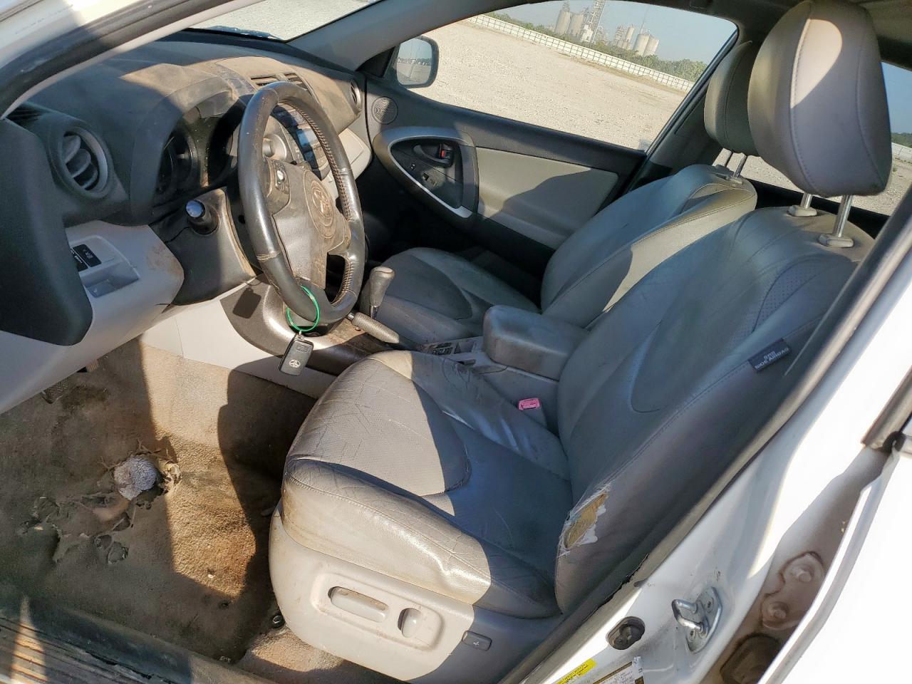 2010 Toyota Rav4 Limited VIN: JTMYF4DV0AD026915 Lot: 84701515