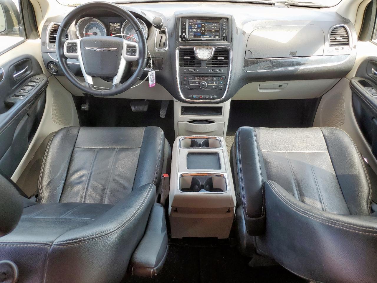 2016 Chrysler Town & Country Touring VIN: 2C4RC1BGXGR156948 Lot: 81520225