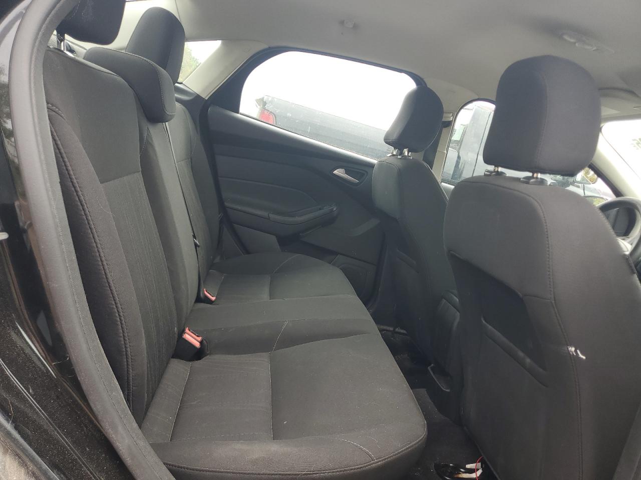 2015 Ford Focus Se VIN: 1FADP3F25FL356254 Lot: 81451005