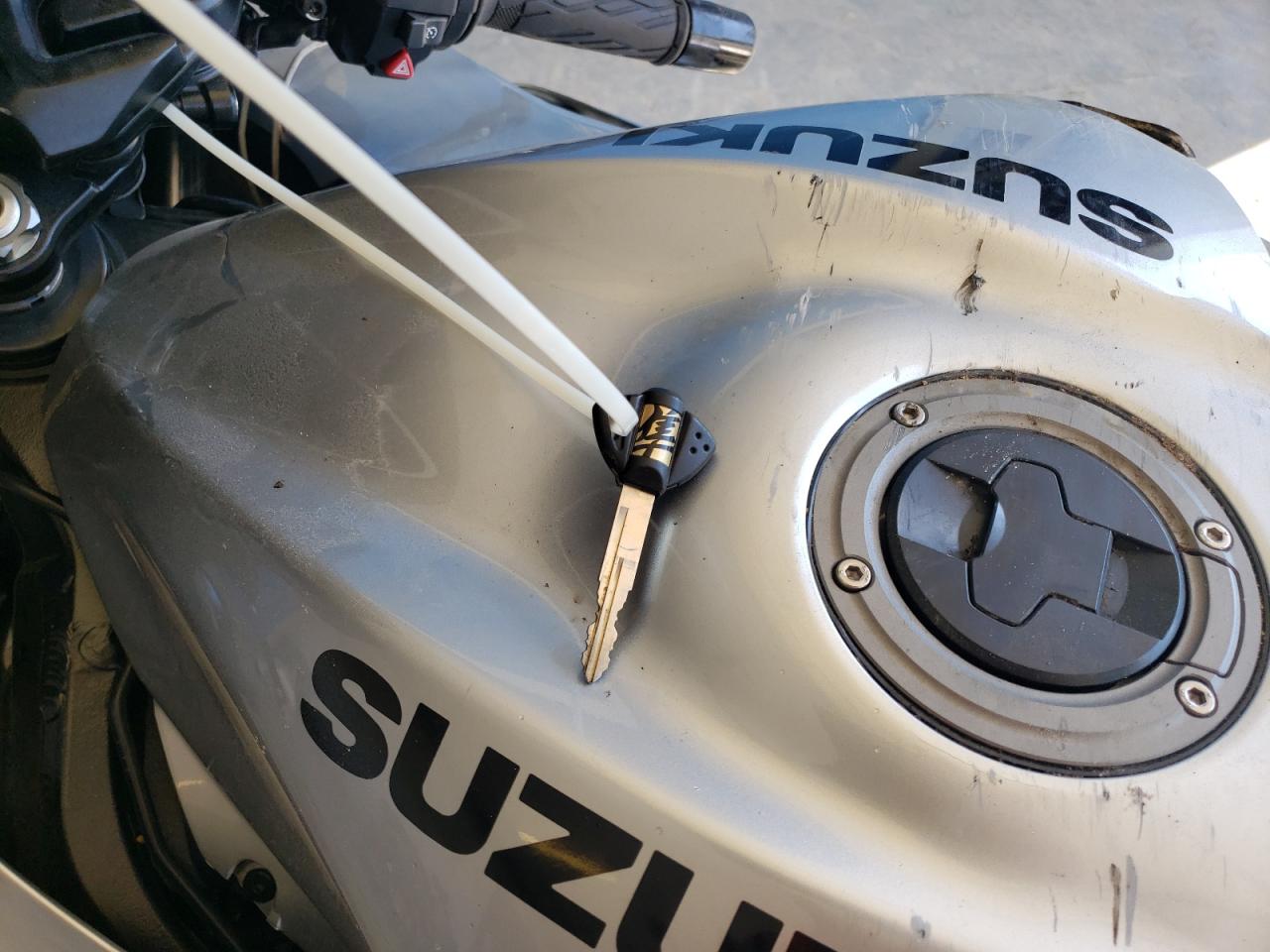 2025 Suzuki Gsx1300 Rr VIN: JS1EJ11B0S7100631 Lot: 81892335