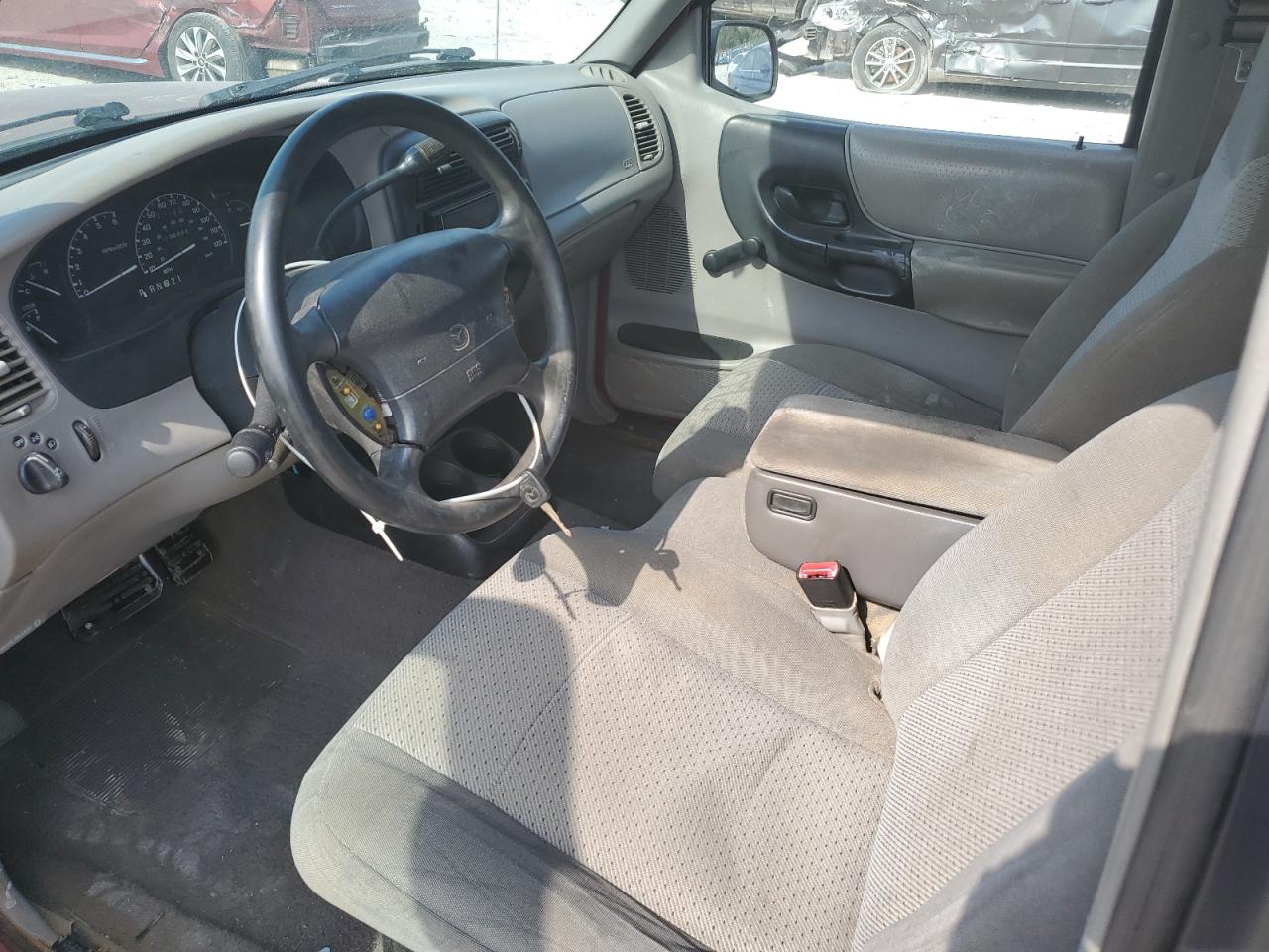 1999 Mazda B3000 Cab Plus VIN: 4F4YR16V7XTM13079 Lot: 81015925