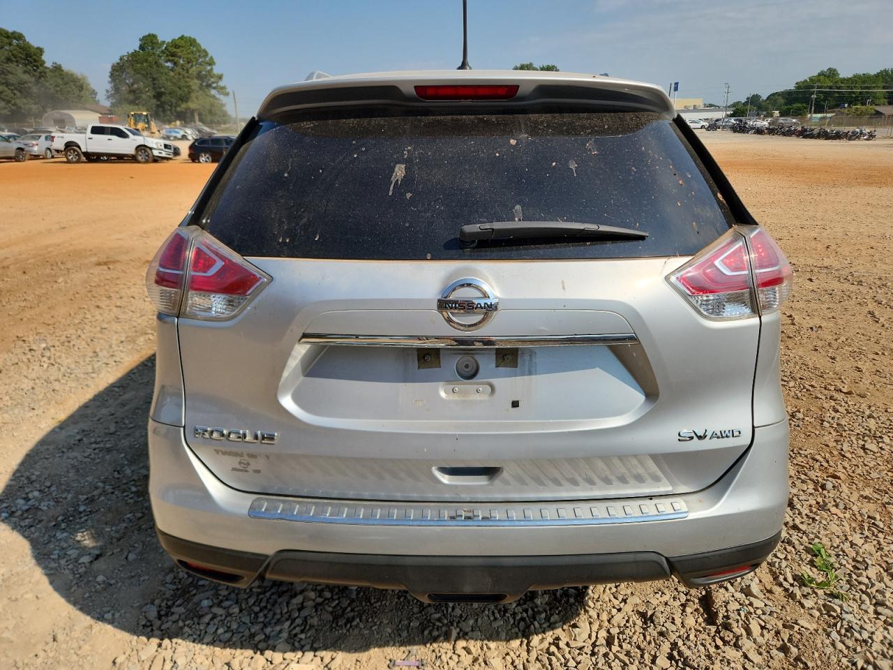 2015 Nissan Rogue S VIN: KNMAT2MV7FP561194 Lot: 80792675