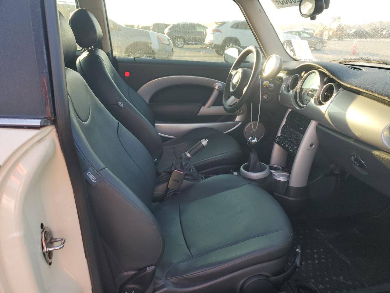 2006 Mini Cooper VIN: WMWRC33536TK66138 Lot: 81620335