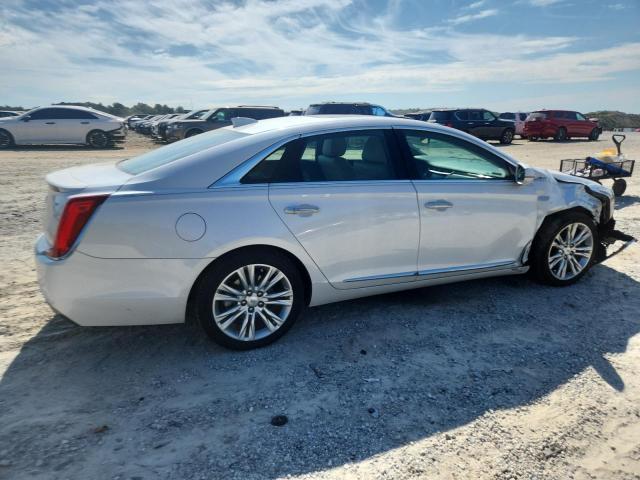  CADILLAC XTS 2018 Белы