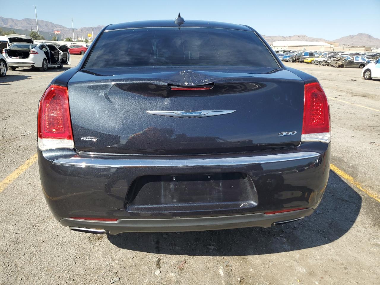 2017 Chrysler 300 Limited VIN: 2C3CCARG5HH586958 Lot: 81118765