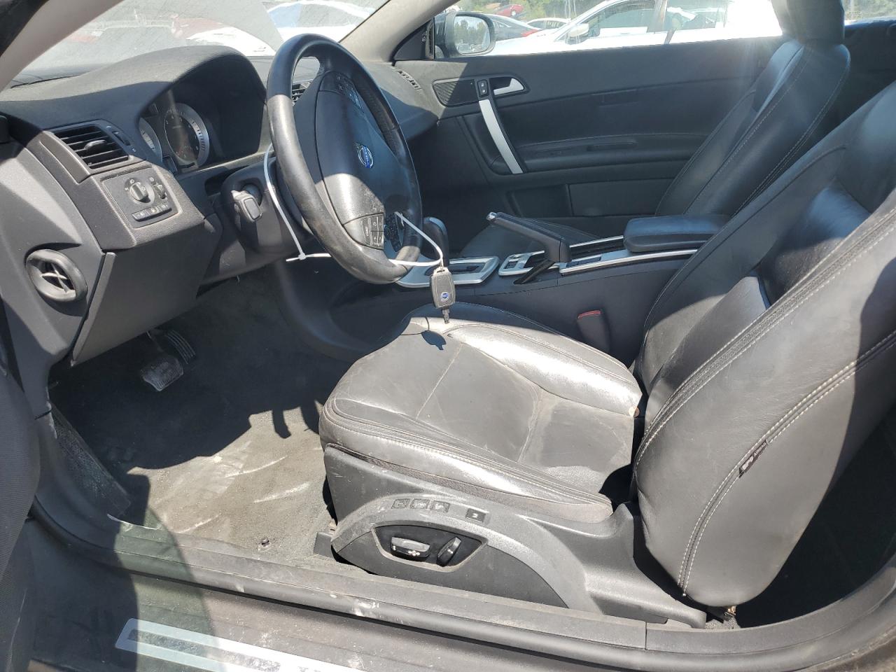 2011 Volvo C70 T5 VIN: YV1672MCXBJ116710 Lot: 80161475