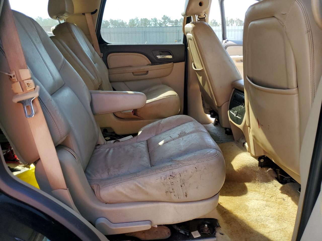 2007 GMC Yukon Denali VIN: 1GKFK63807J350889 Lot: 81675625