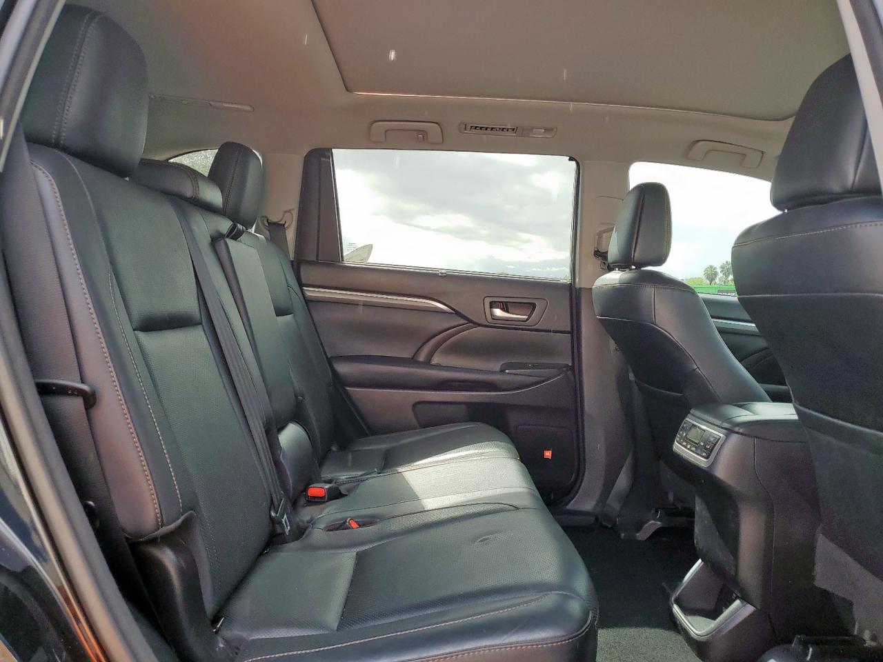 2017 Toyota Highlander Limited VIN: 5TDYZRFH6HS200772 Lot: 81580595