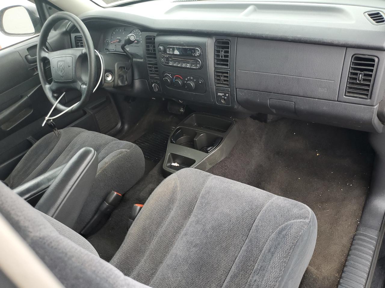 2004 Dodge Dakota Sxt VIN: 1D7GG16K04S588748 Lot: 83847295