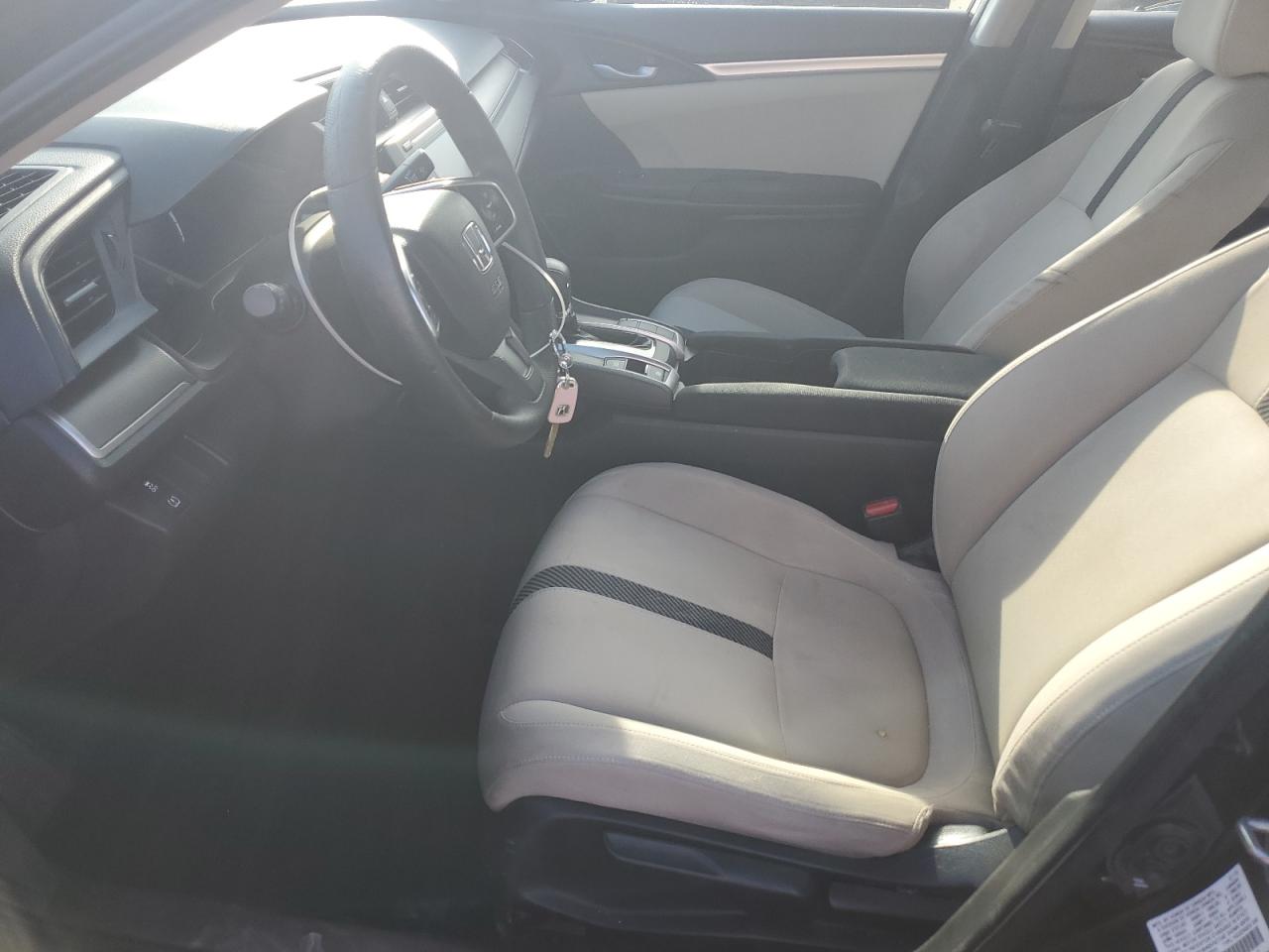 2018 Honda Civic Lx VIN: 2HGFC2F53JH528923 Lot: 81557375