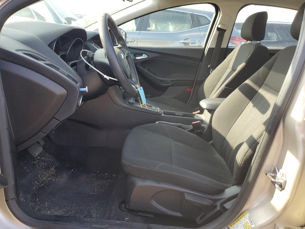 2018 Ford Focus Se VIN: 1FADP3FE2JL214611 Lot: 81052435