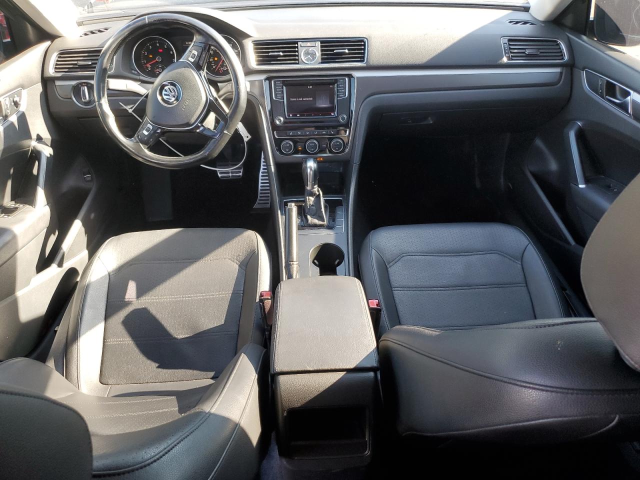 2017 Volkswagen Passat R-Line VIN: 1VWDT7A30HC005443 Lot: 71732875