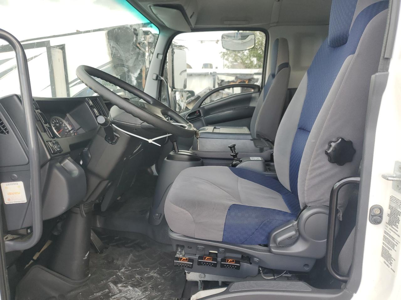 2023 Isuzu Ftr - Expeditor Truck VIN: 54DK6S1F2PSA51261 Lot: 81010005