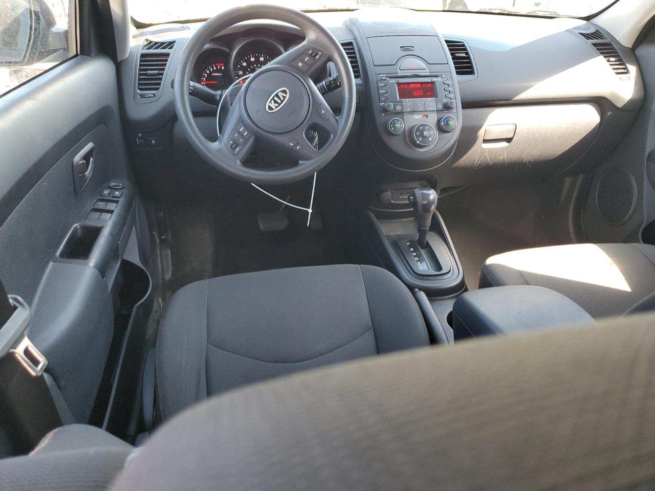 2010 Kia Soul + VIN: KNDJT2A27A7032928 Lot: 81713575