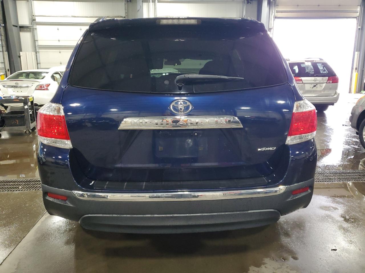 2012 Toyota Highlander Base VIN: 5TDBK3EH7CS121371 Lot: 71394065