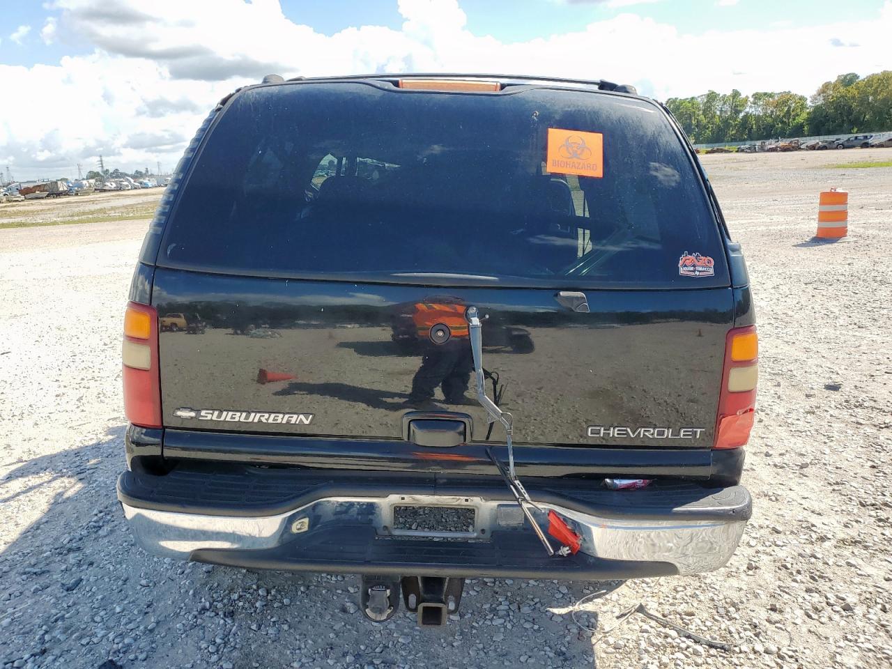 2001 Chevrolet Suburban C1500 VIN: 3GNEC16T31G220015 Lot: 82028735