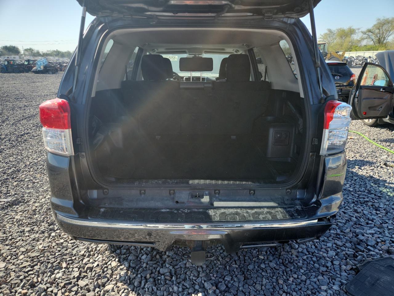 2011 Toyota 4Runner Sr5 VIN: JTEBU5JR1B5047000 Lot: 82057735