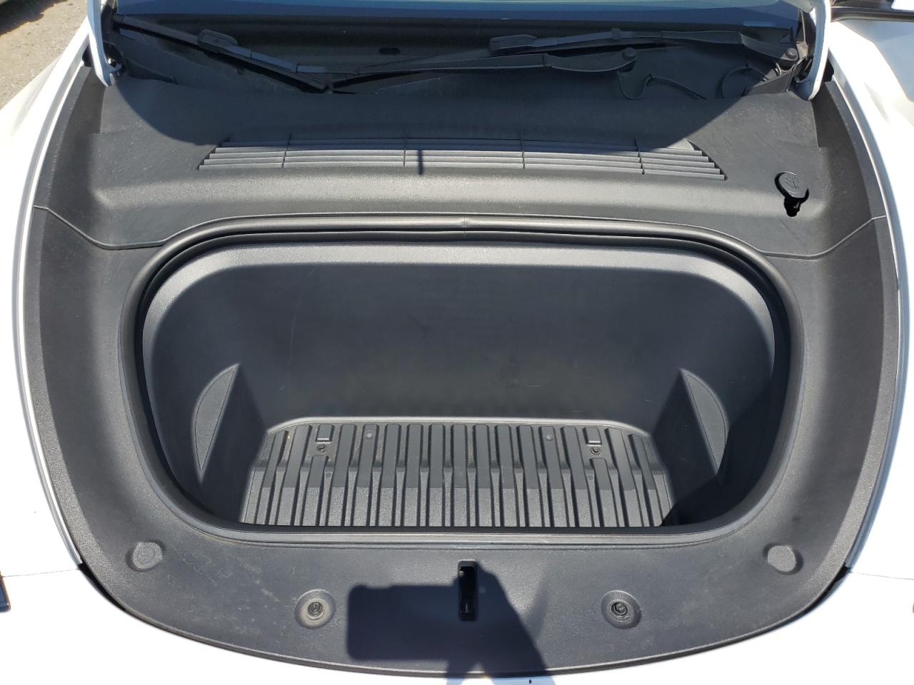 2022 Tesla Model Y VIN: 7SAYGAEE3NF515885 Lot: 71797855