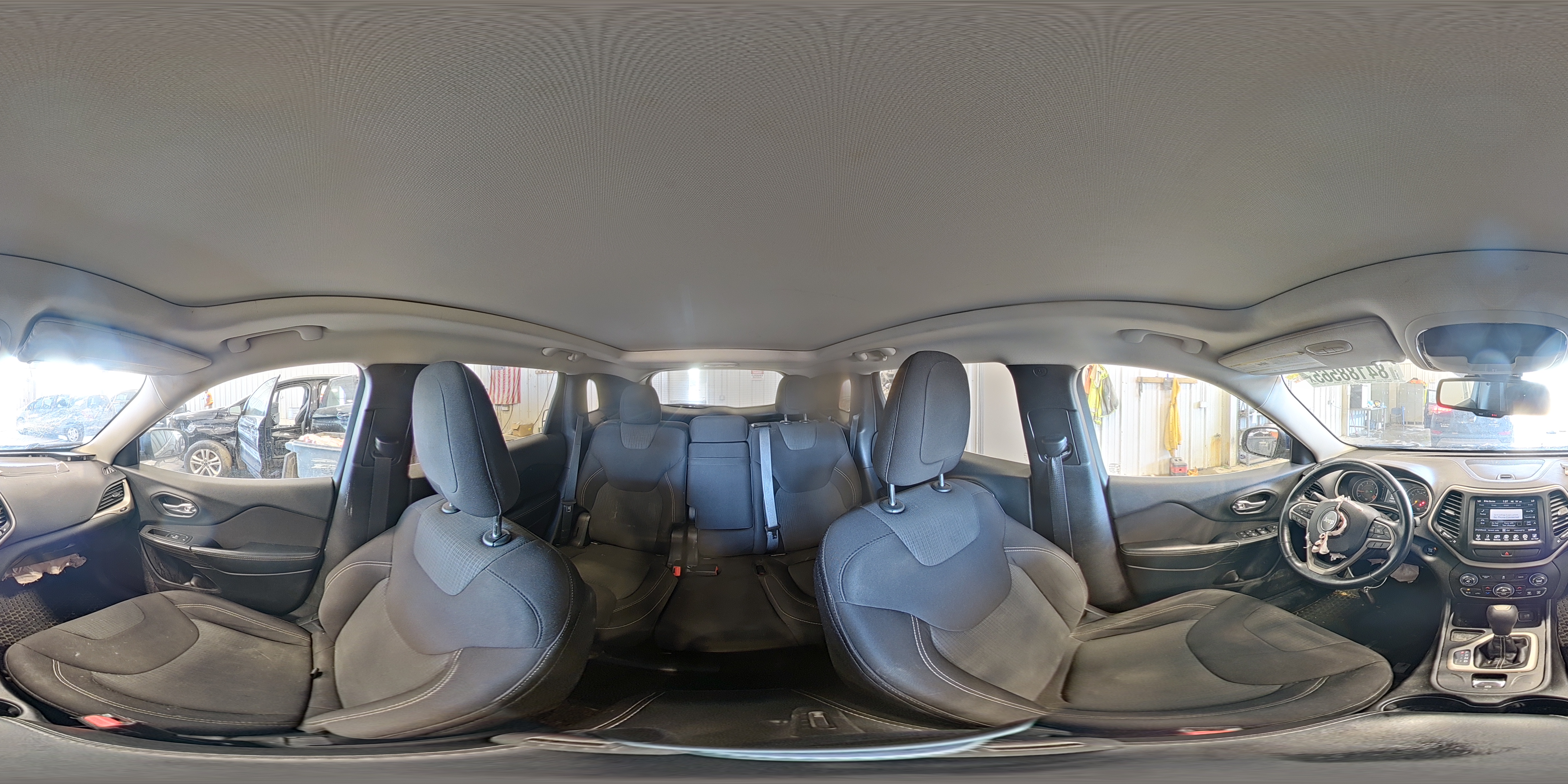 2015 Jeep Cherokee Latitude VIN: 1C4PJLCB4FW678461 Lot: 84188565