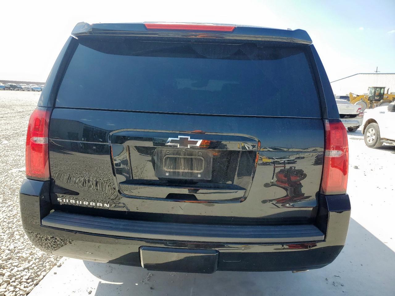 2018 Chevrolet Suburban Lt VIN: 1GNSCHKC5JR321705 Lot: 43357643