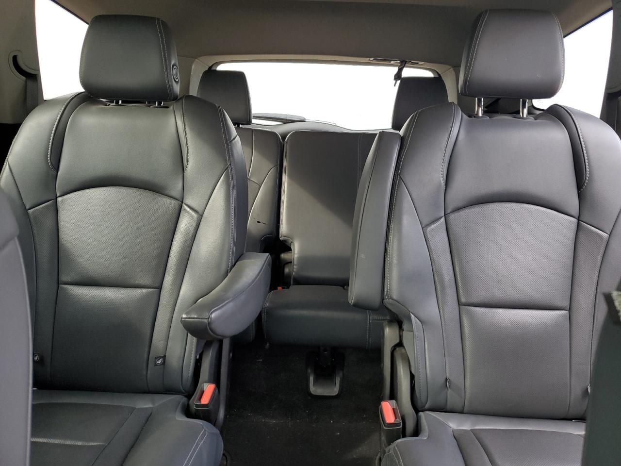 2018 Buick Enclave Essence VIN: 5GAEVAKW8JJ267270 Lot: 71913835