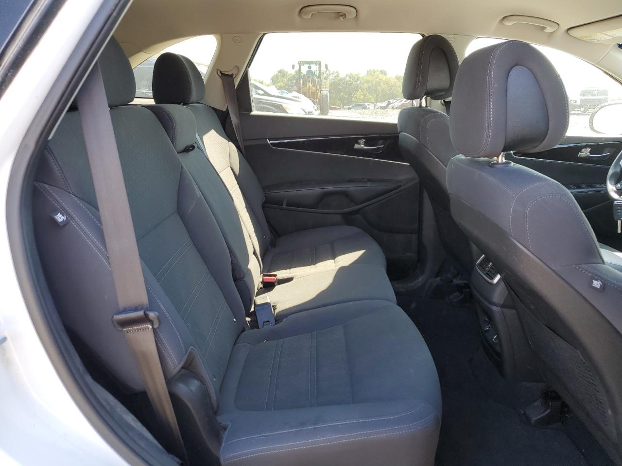 2017 Kia Sorento Lx VIN: 5XYPG4A56HG219448 Lot: 84467225