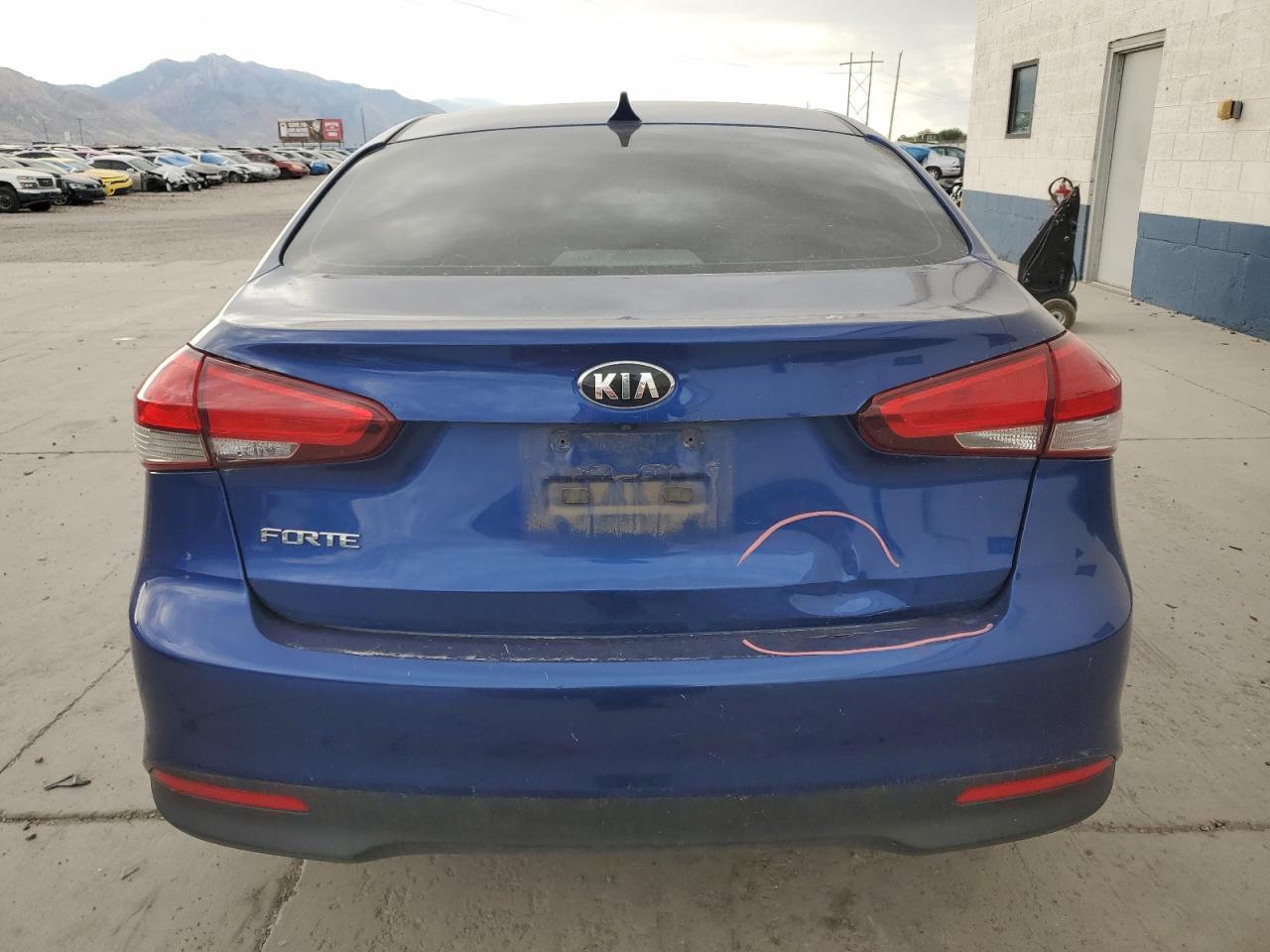 2017 Kia Forte Lx VIN: 3KPFL4A77HE018518 Lot: 81855215