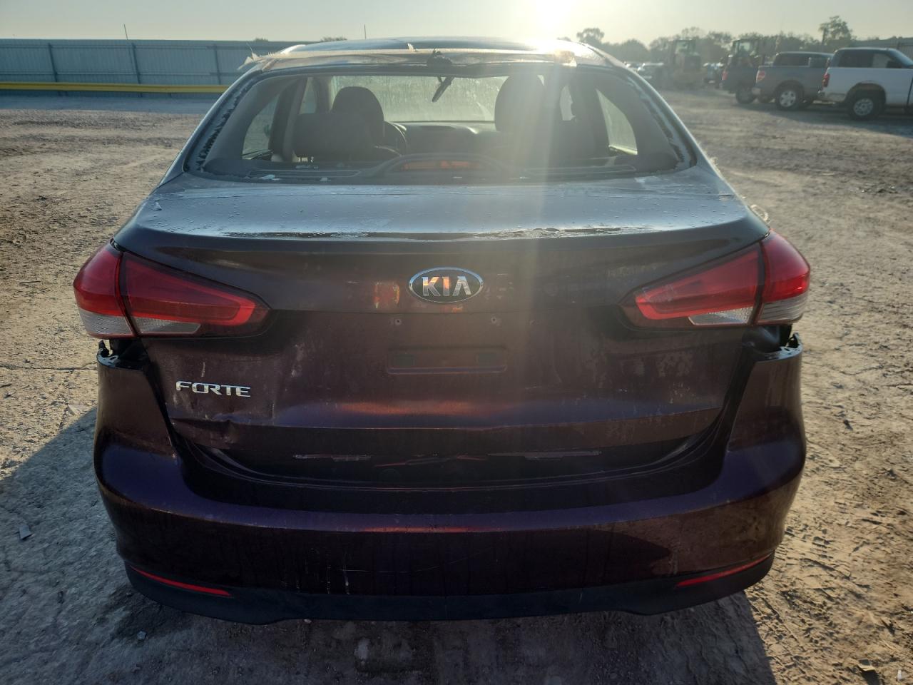 2018 Kia Forte Lx VIN: 3KPFK4A71JE258088 Lot: 81331545
