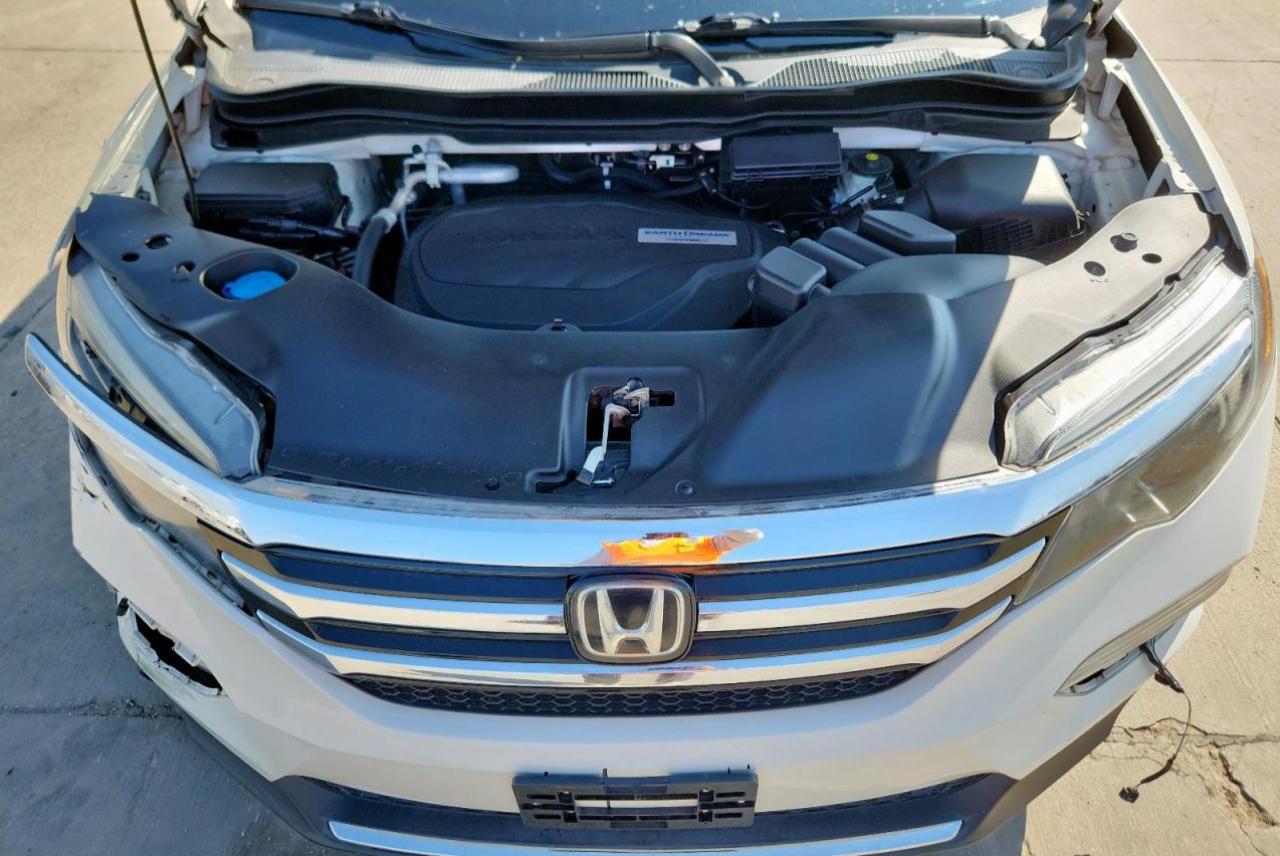 2017 Honda Pilot Touring VIN: 5FNYF5H93HB014523 Lot: 84373655