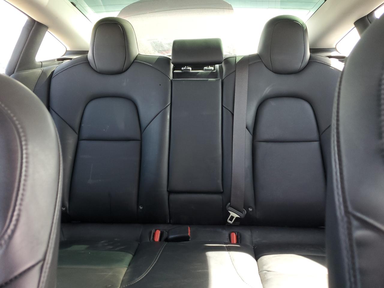 2018 Tesla Model 3 VIN: 5YJ3E1EB9JF091996 Lot: 81688915