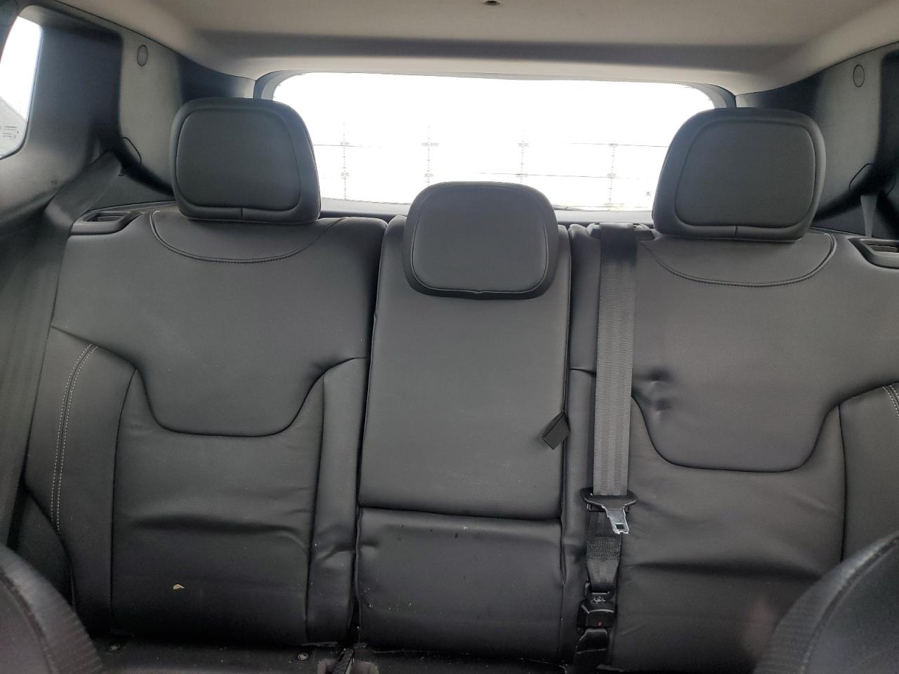 2015 Jeep Renegade Limited VIN: ZACCJBDT0FPC16573 Lot: 83750915