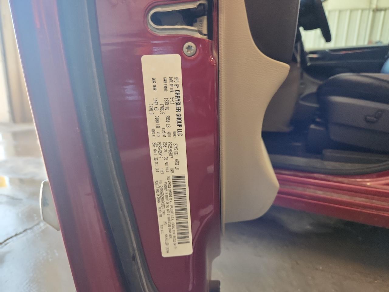 2011 Chrysler Town & Country Touring L VIN: 2A4RR8DG5BR749723 Lot: 84618105