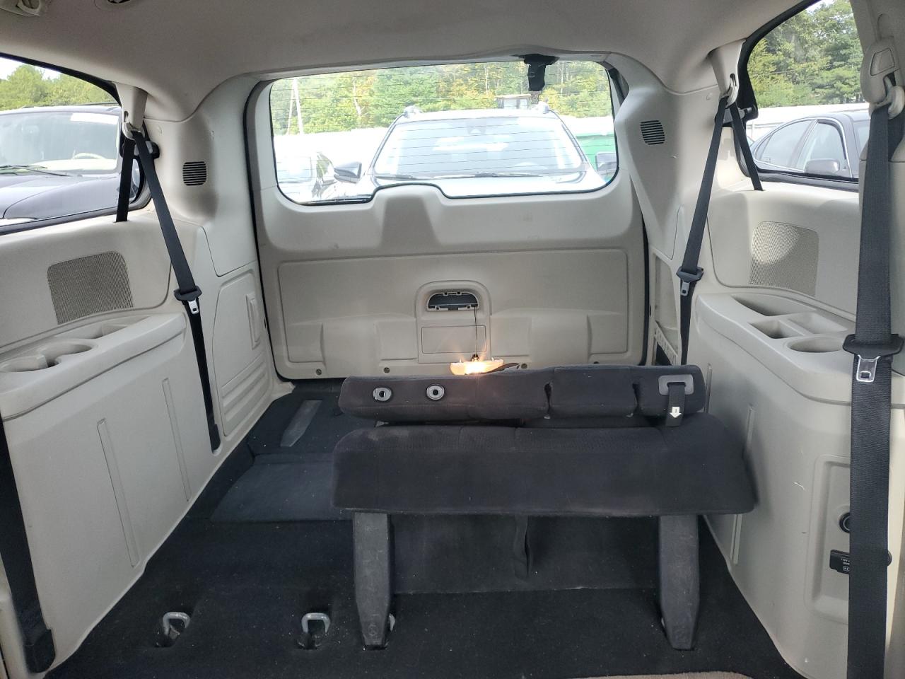 2011 Chrysler Town & Country Touring VIN: 2A4RR5DG5BR604583 Lot: 84210755