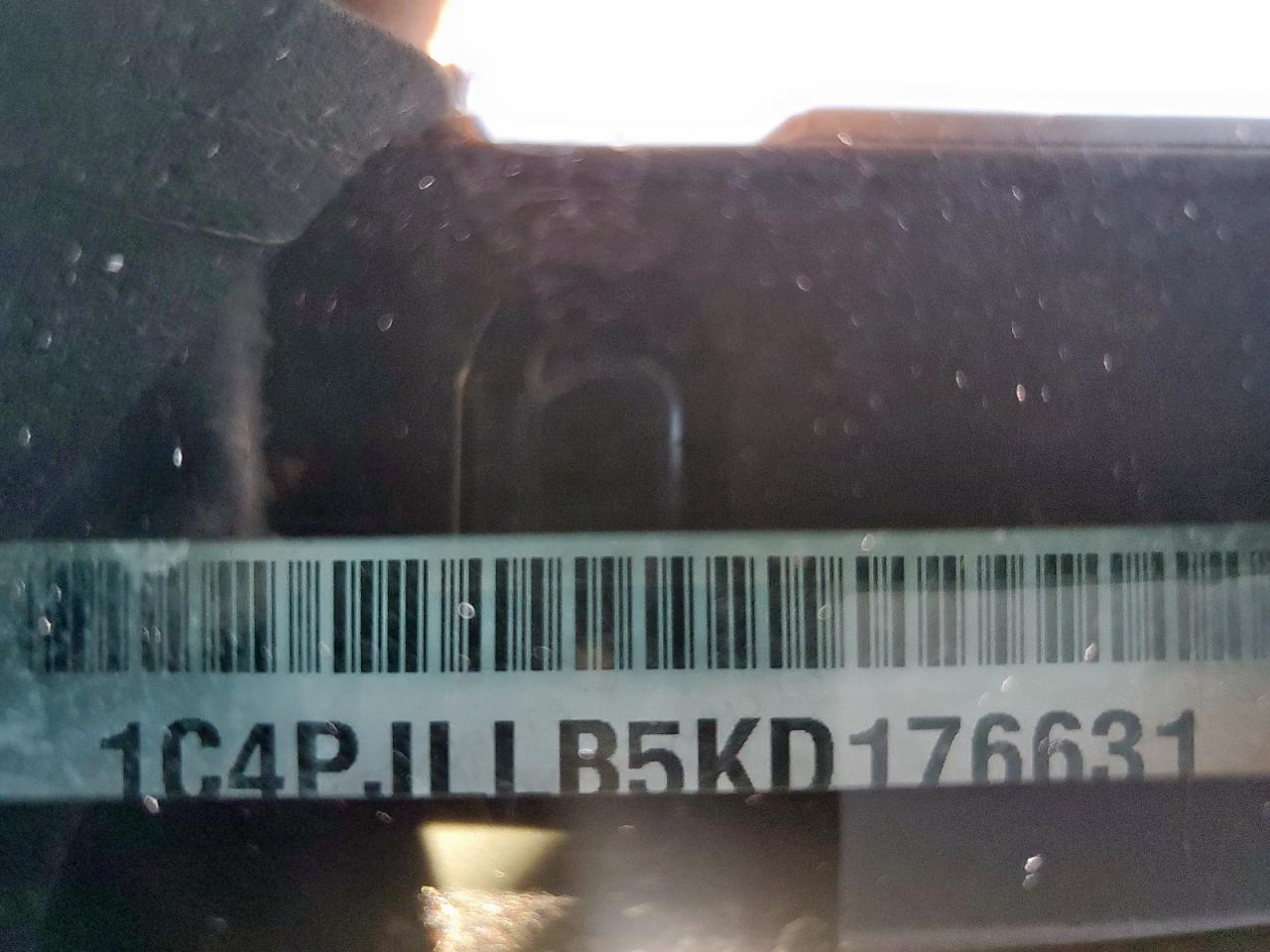 2019 Jeep Cherokee Latitude Plus VIN: 1C4PJLLB5KD176631 Lot: 81540895