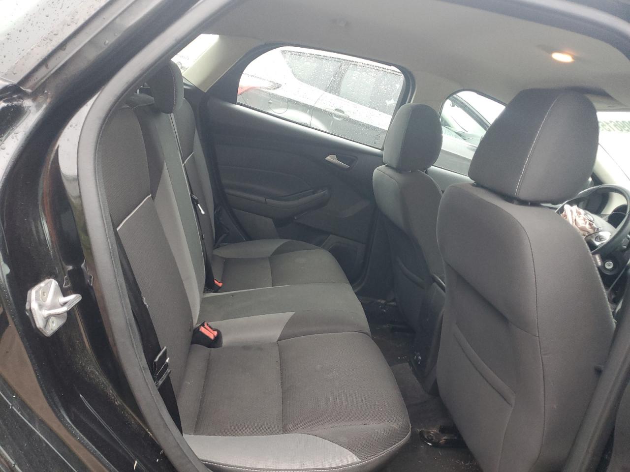 2014 Ford Focus Se VIN: 1FADP3K21EL195051 Lot: 83909615