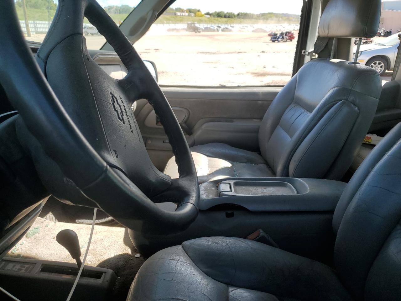 1997 Chevrolet Gmt-400 K1500 VIN: 2GCEK19R3V1176026 Lot: 68002745