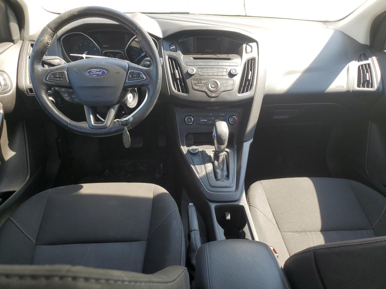 2017 Ford Focus Se VIN: 1FADP3F2XHL250417 Lot: 70882325