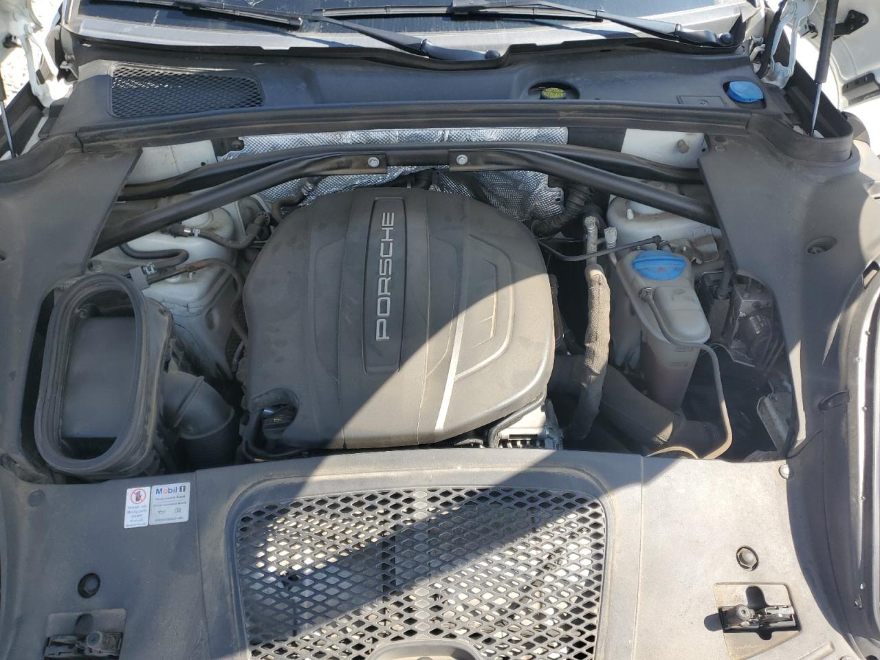 2017 Porsche Macan VIN: WP1AA2A56HLB00202 Lot: 81926445