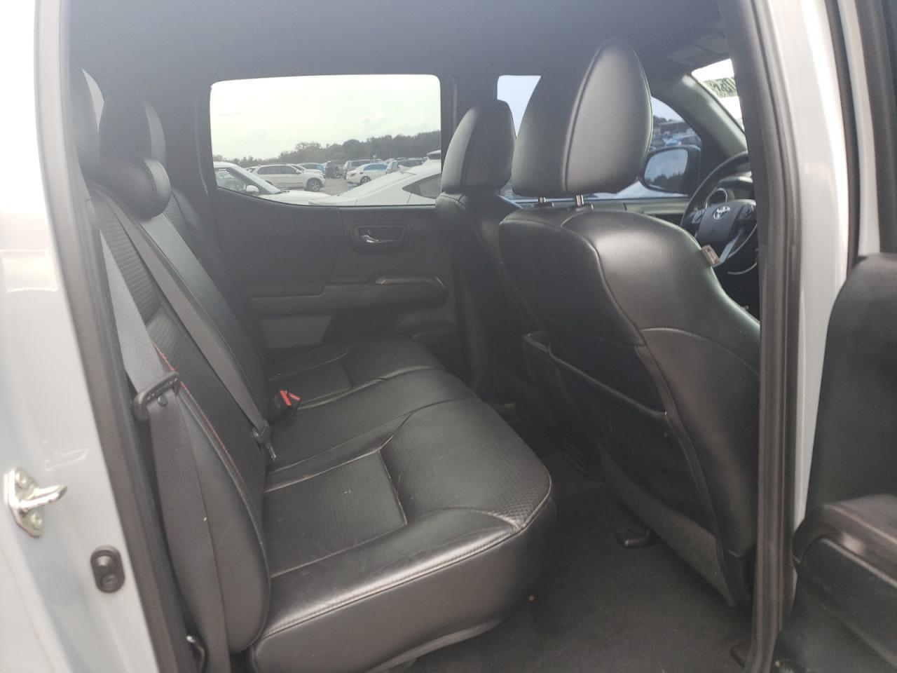2017 Toyota Tacoma Double Cab VIN: 5TFCZ5AN7HX072715 Lot: 82056405