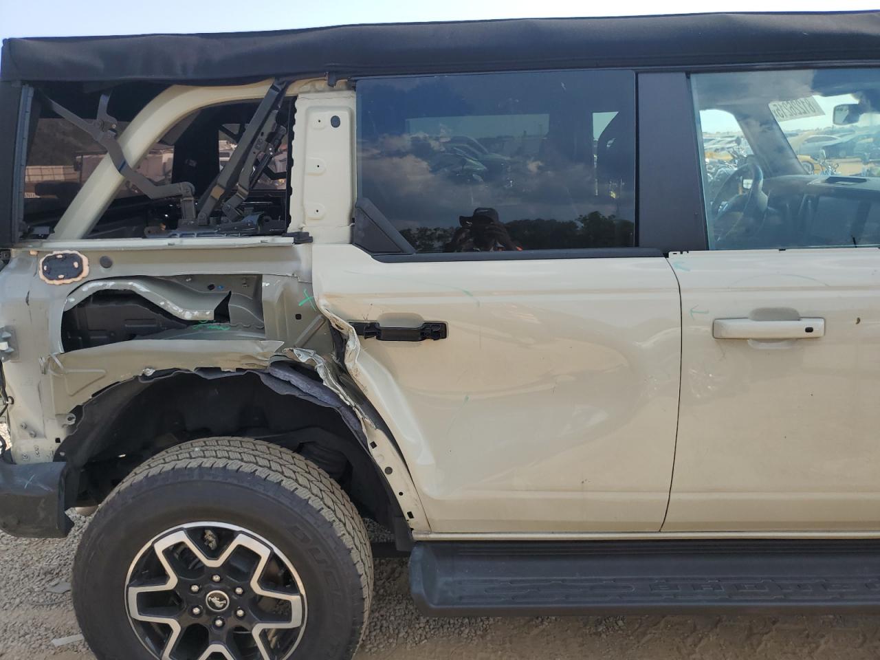 2025 Ford Bronco Outer Banks VIN: 1FMEE8BP7SLA71323 Lot: 81226215