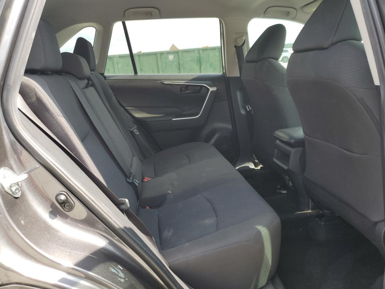 2021 Toyota Rav4 Le VIN: 2T3H1RFV2MC153215 Lot: 80757675