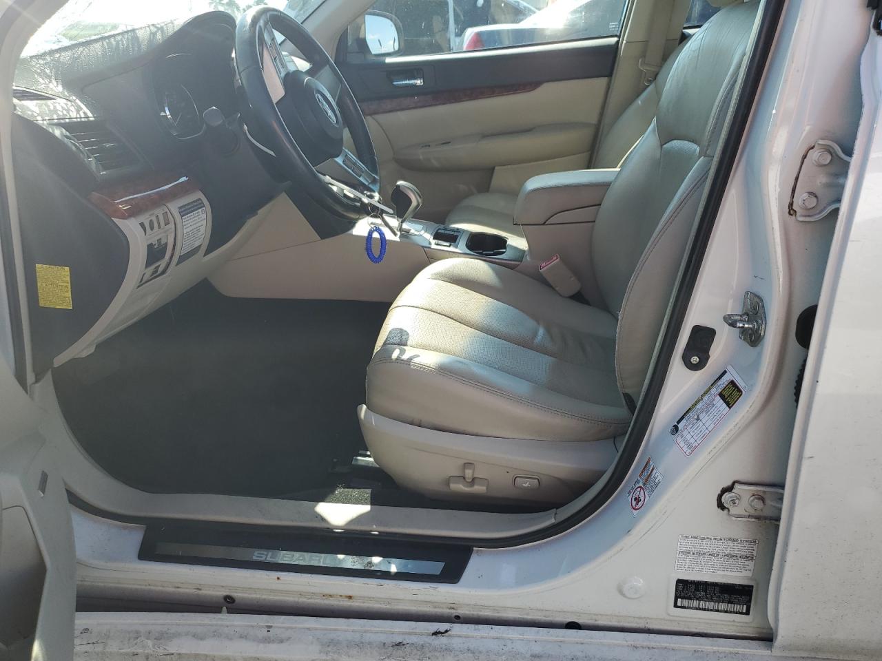2011 Subaru Legacy 2.5I Limited VIN: 4S3BMBK60B3228284 Lot: 81000235