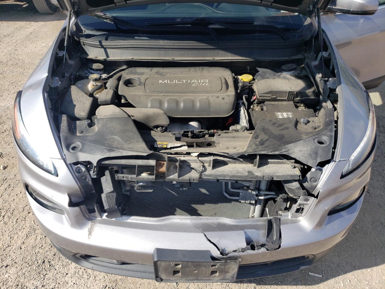 2018 Jeep Cherokee Latitude VIN: 1C4PJLCB2JD583773 Lot: 84033055