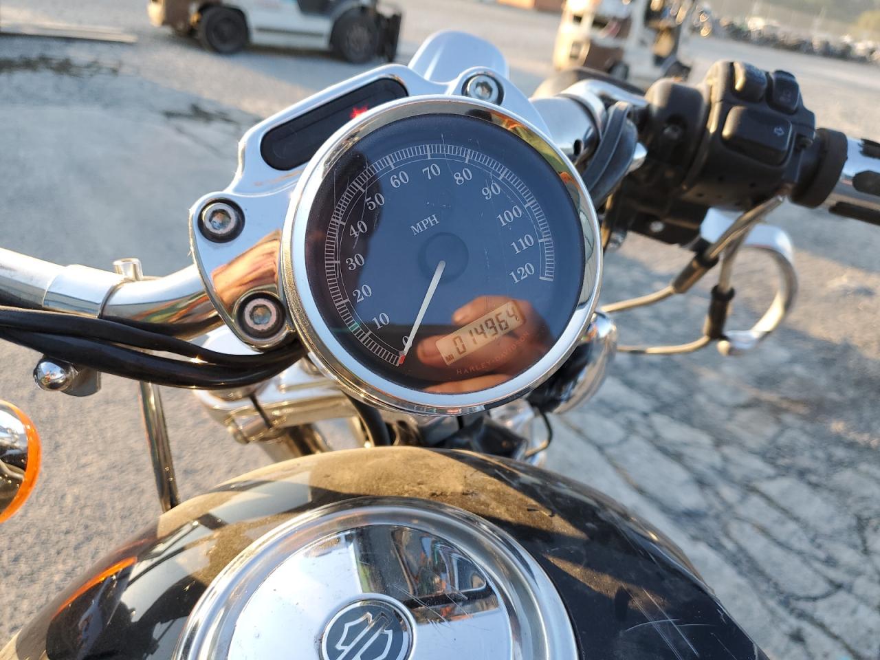 2010 Harley-Davidson Xl1200 C VIN: 1HD1CT312AC401792 Lot: 80561875