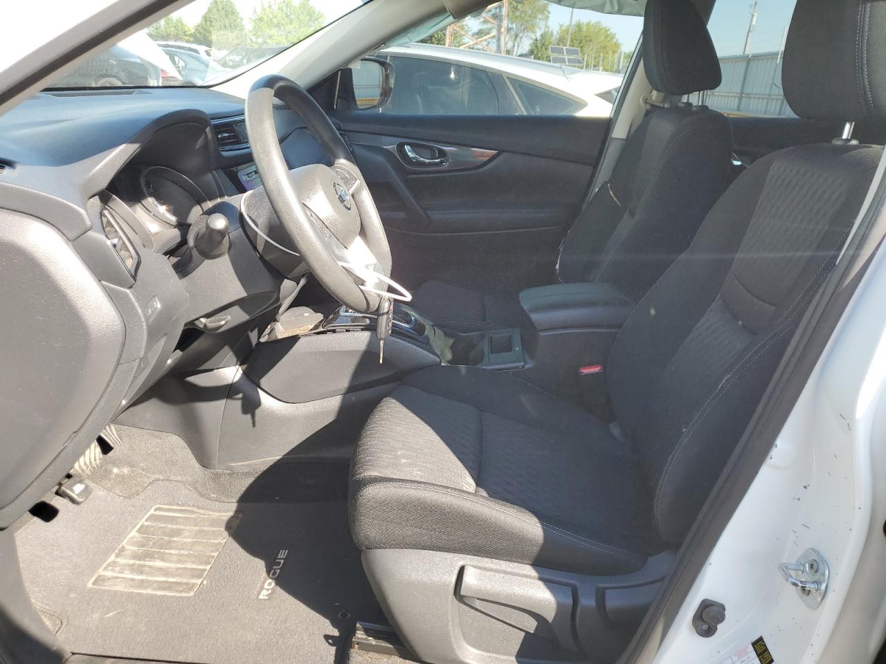 2017 Nissan Rogue S VIN: KNMAT2MV7HP543104 Lot: 84281675